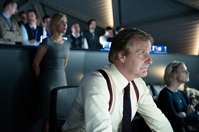 Teddy Sanders (Jeff Daniels)